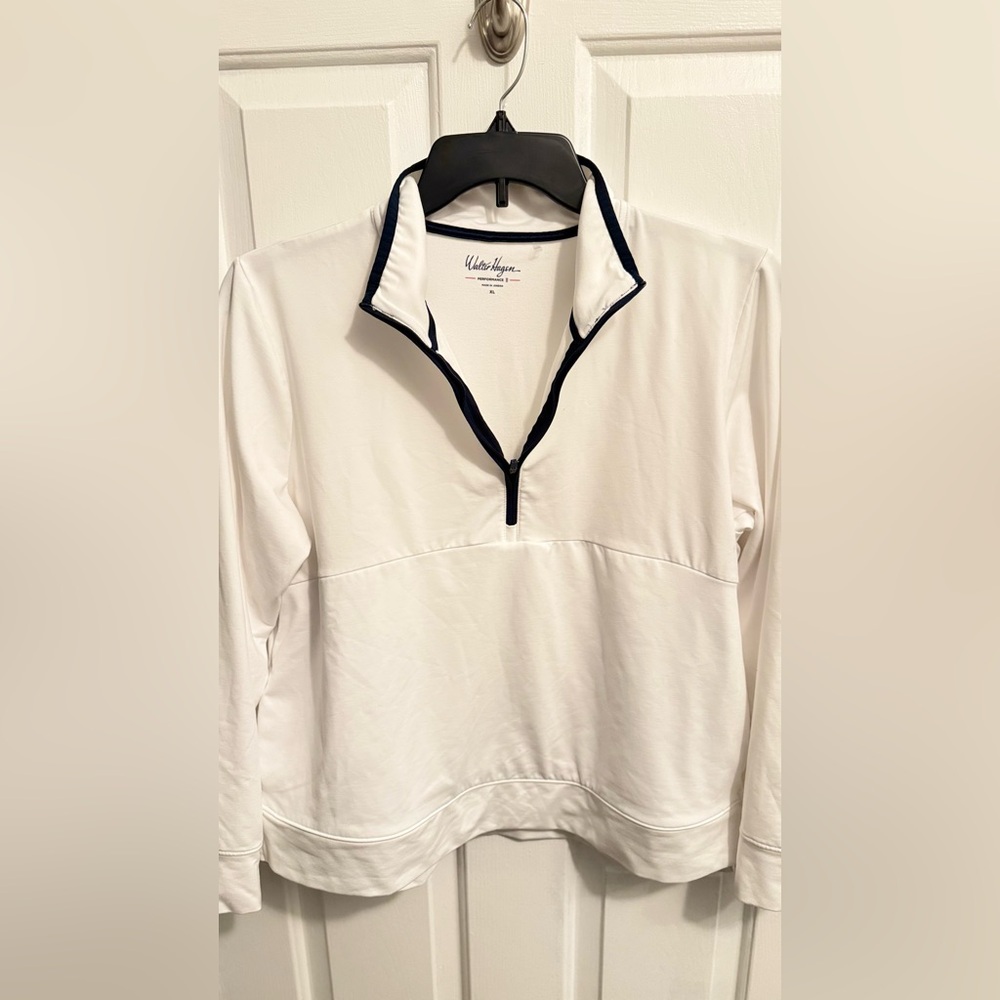 Walter Hagen White Pullover with Black Accents